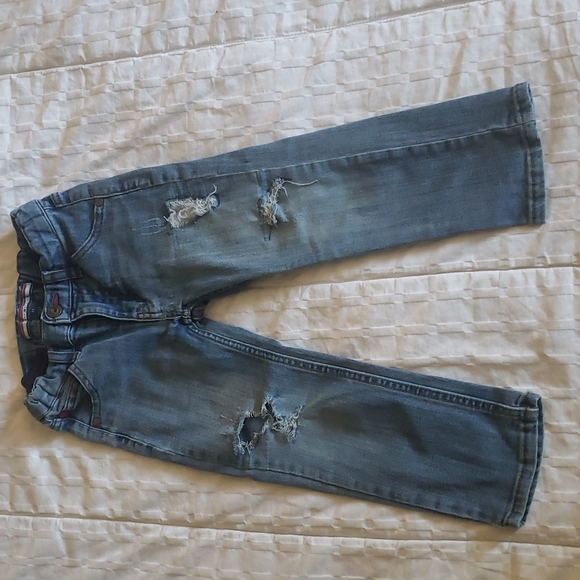 5 pair of 3T Jeans - Picture 11 of 13